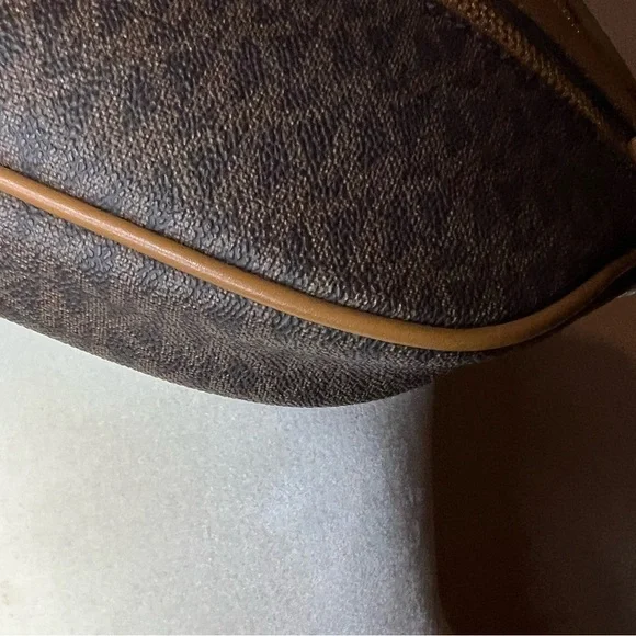 Michael Kors Kenly Medium Waist Pack Crossbody Signature Brown - Picture 5 of 15